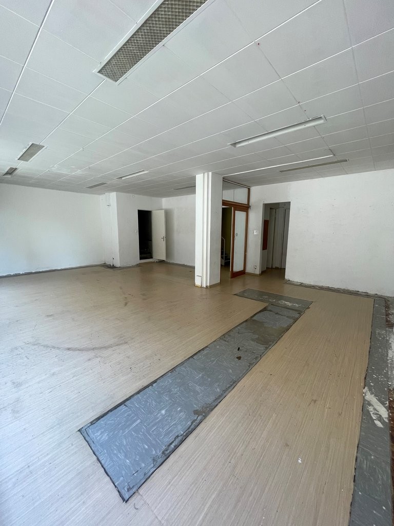 162m² shop, Foto 6 von 9