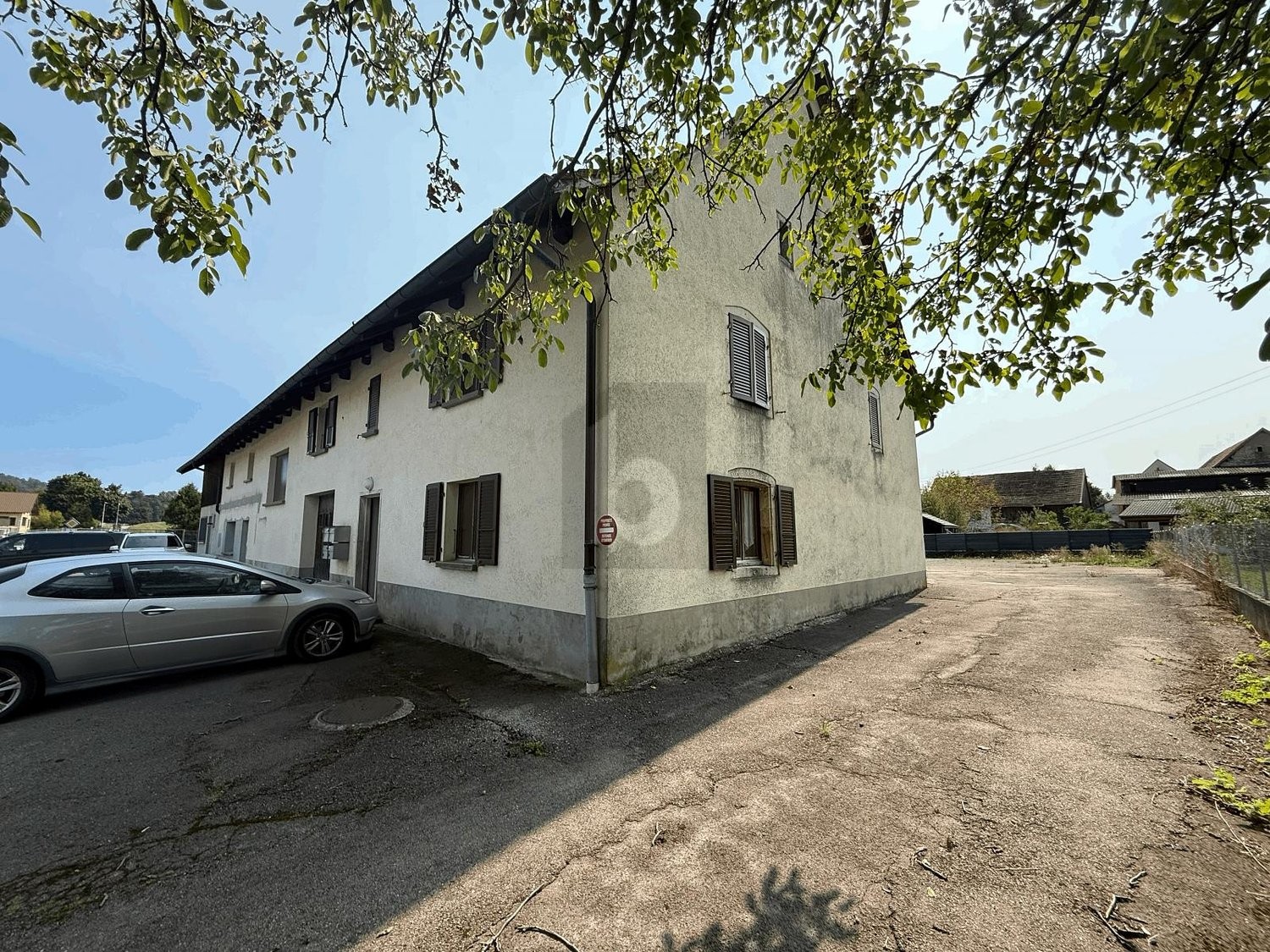 13 stanze casa multifamiliare