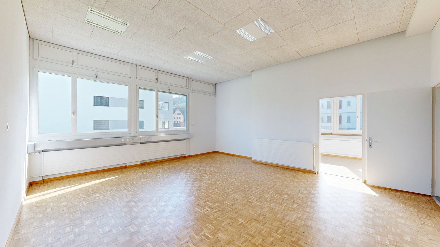 282m² ufficio, foto 1 di 10