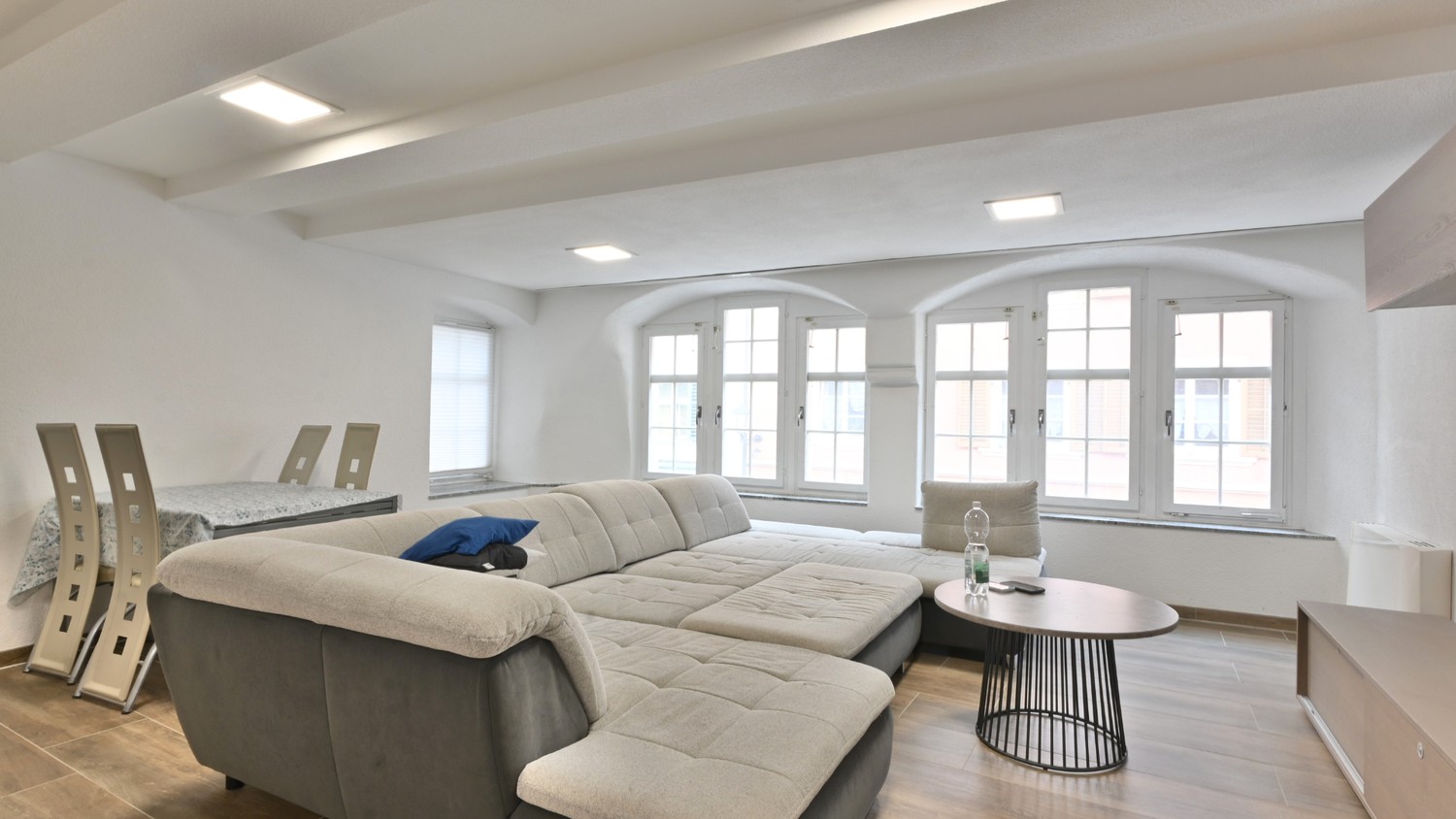 2 rooms apartment, photo 1 of 10