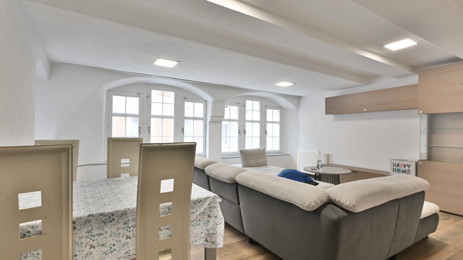 2 rooms apartment, photo 2 of 10
