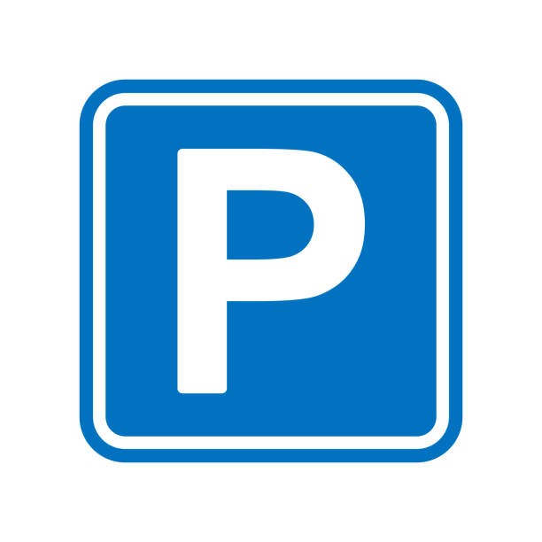 Place de garage avec beaucoup d'espace de rangement et une niche séparée pour un atelier ou pour une voiture et un vélo ou une moto ensemble. Le box de garage est équipé d'une prise de courant et de l'éclairage et dispose d'une porte de garage électrique.