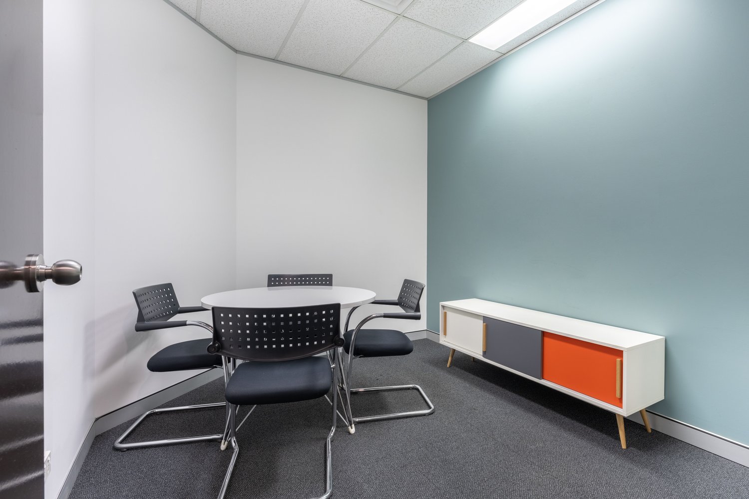 Office, photo 4 of 7
