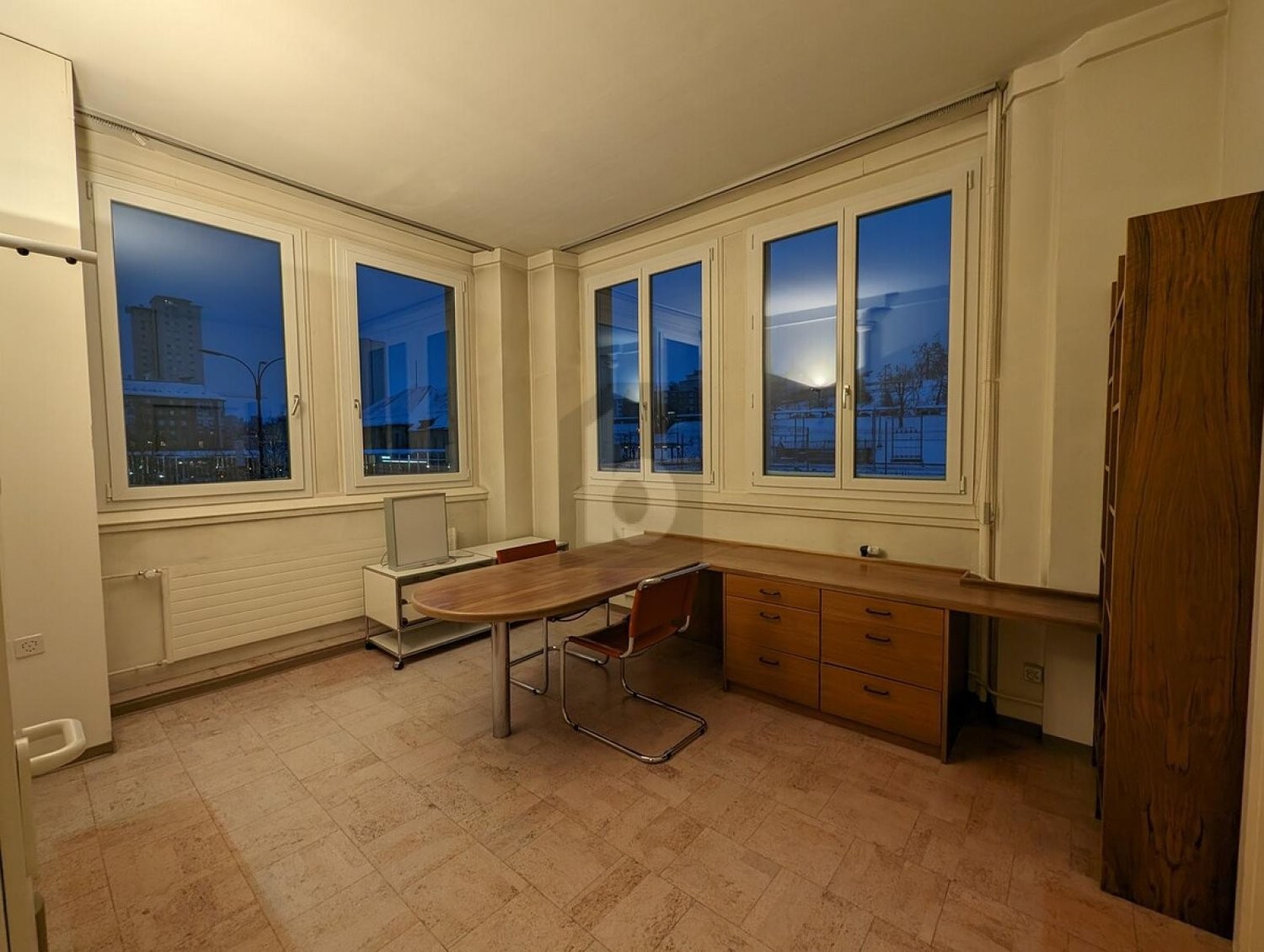 145m² office, photo 3 of 4