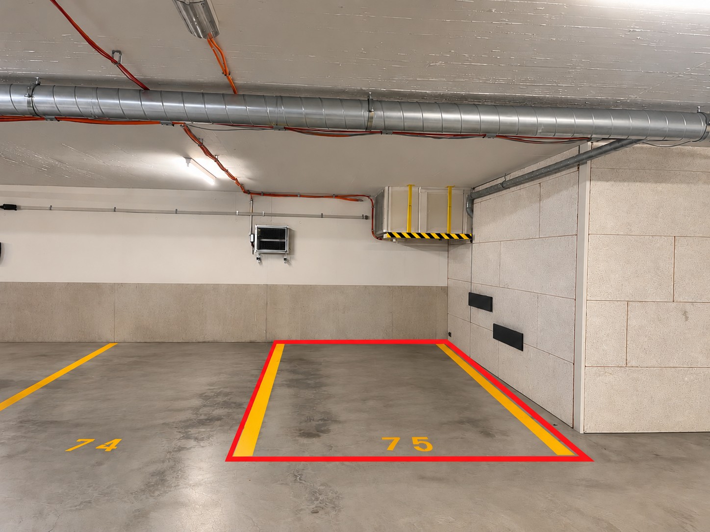 Tiefgaragenplatz