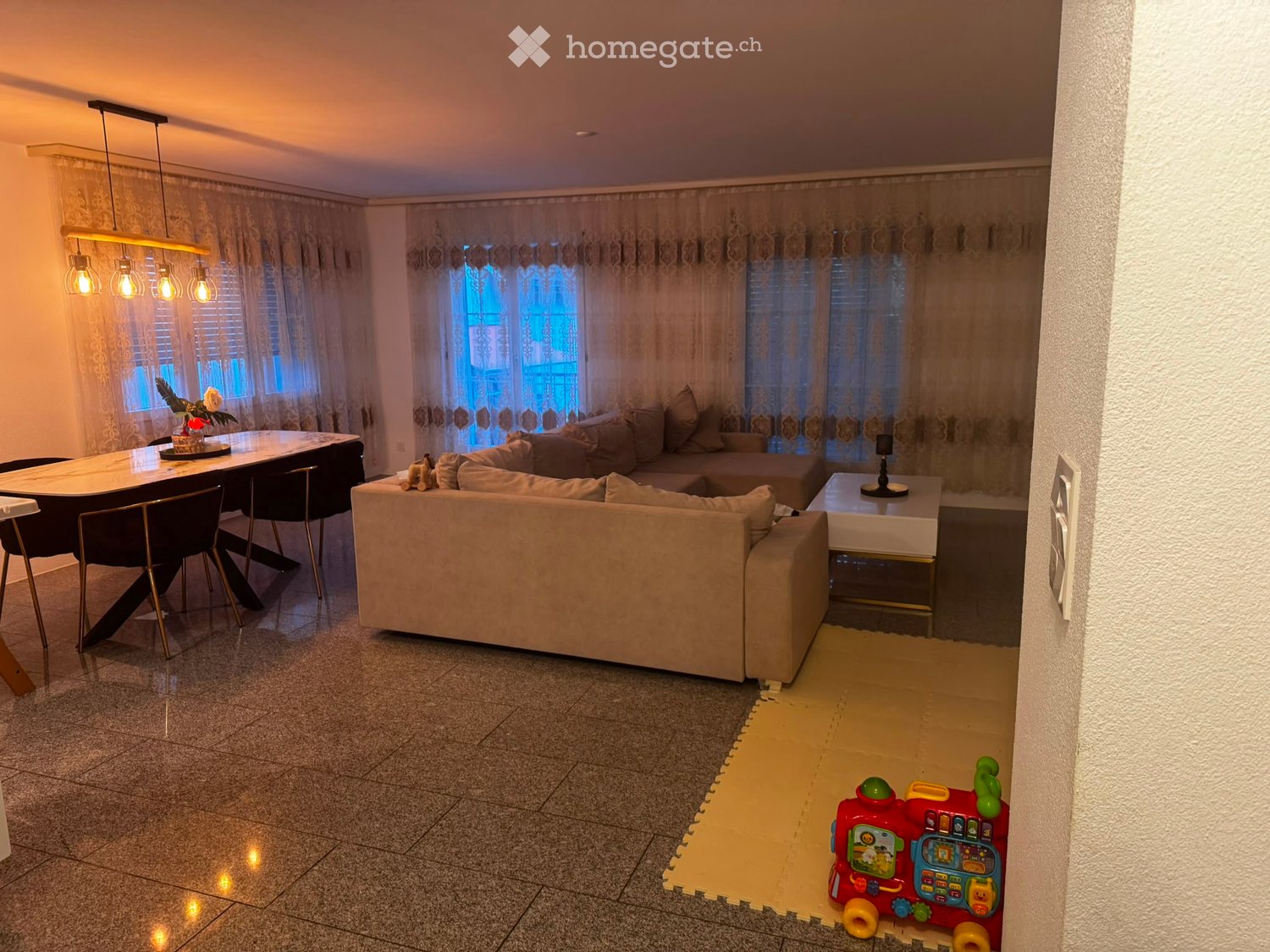 4 rooms apartment, Foto 1 von 5