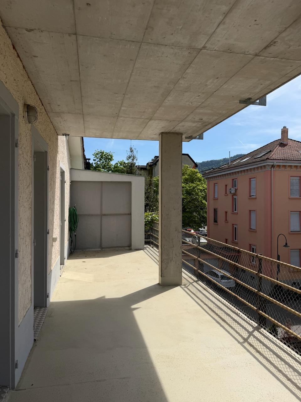6 rooms apartment