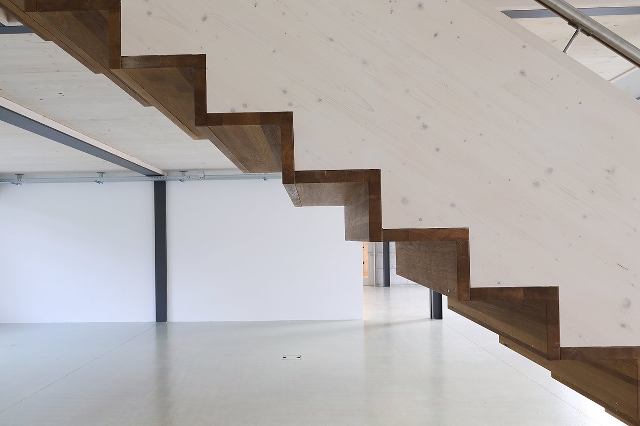282m² office