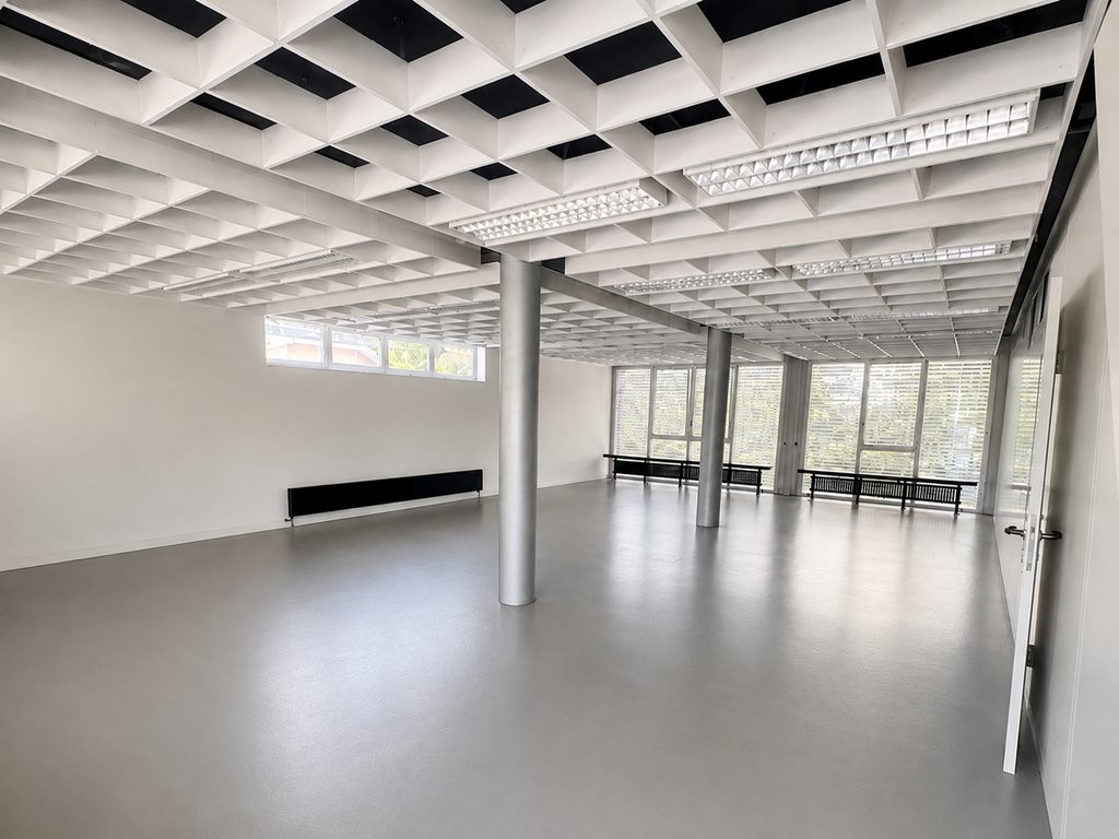 138m² office