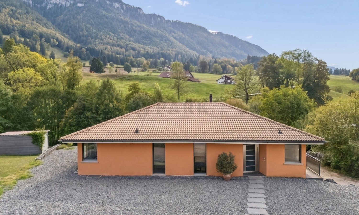 5 rooms single house
