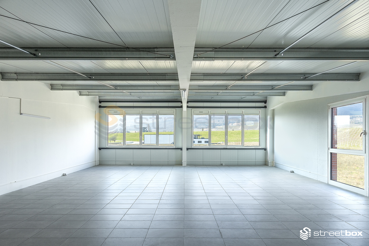136m² Gewerbe, Foto 2 von 3