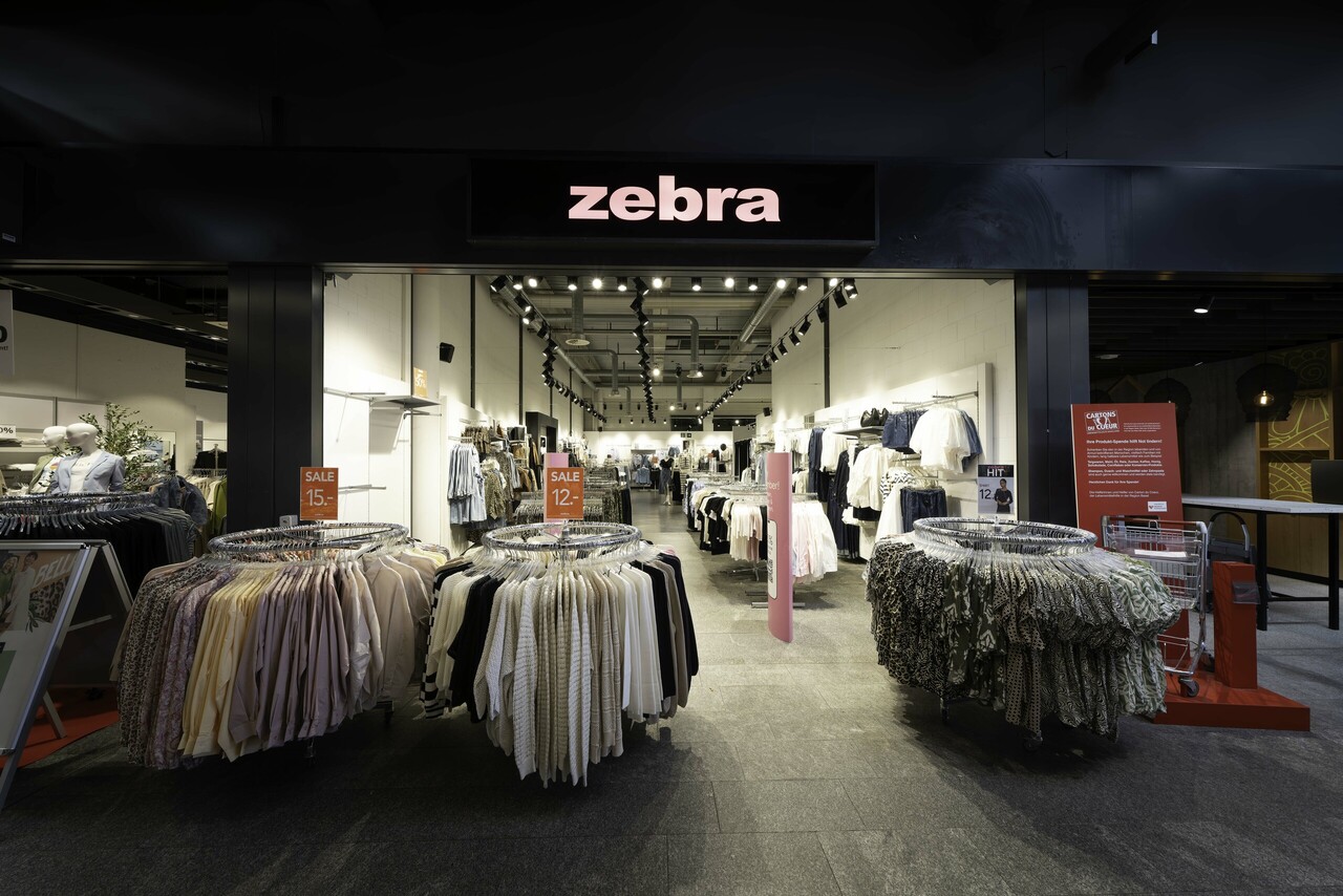 160m² shop