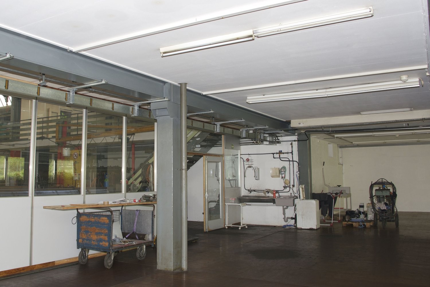 377m² commercial