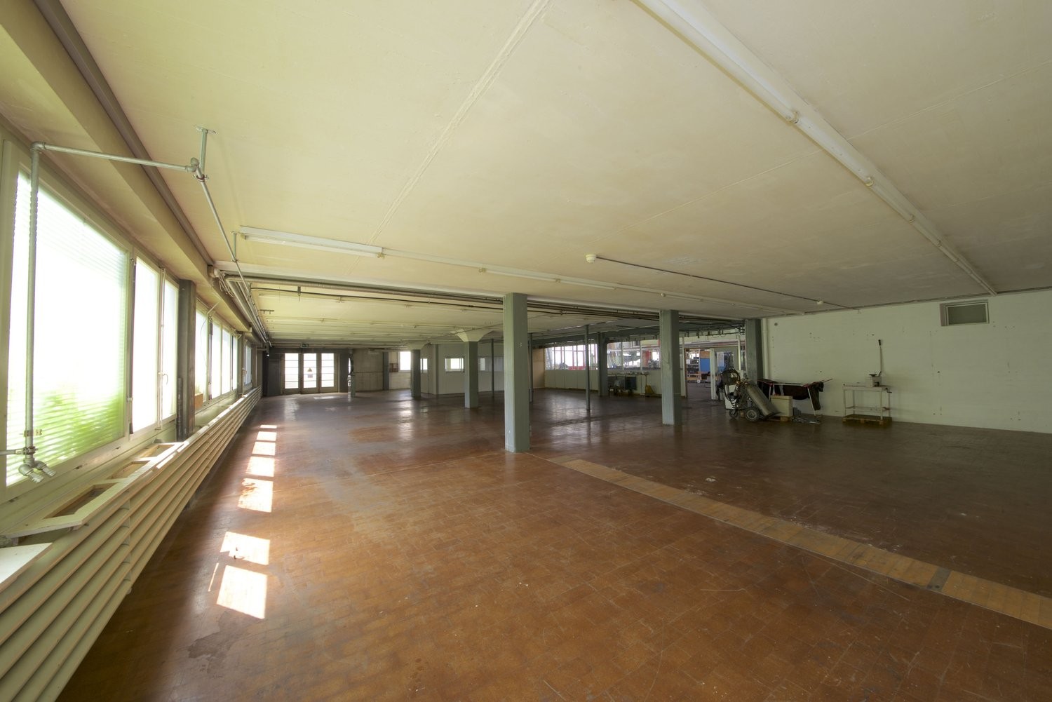 377m² commercial