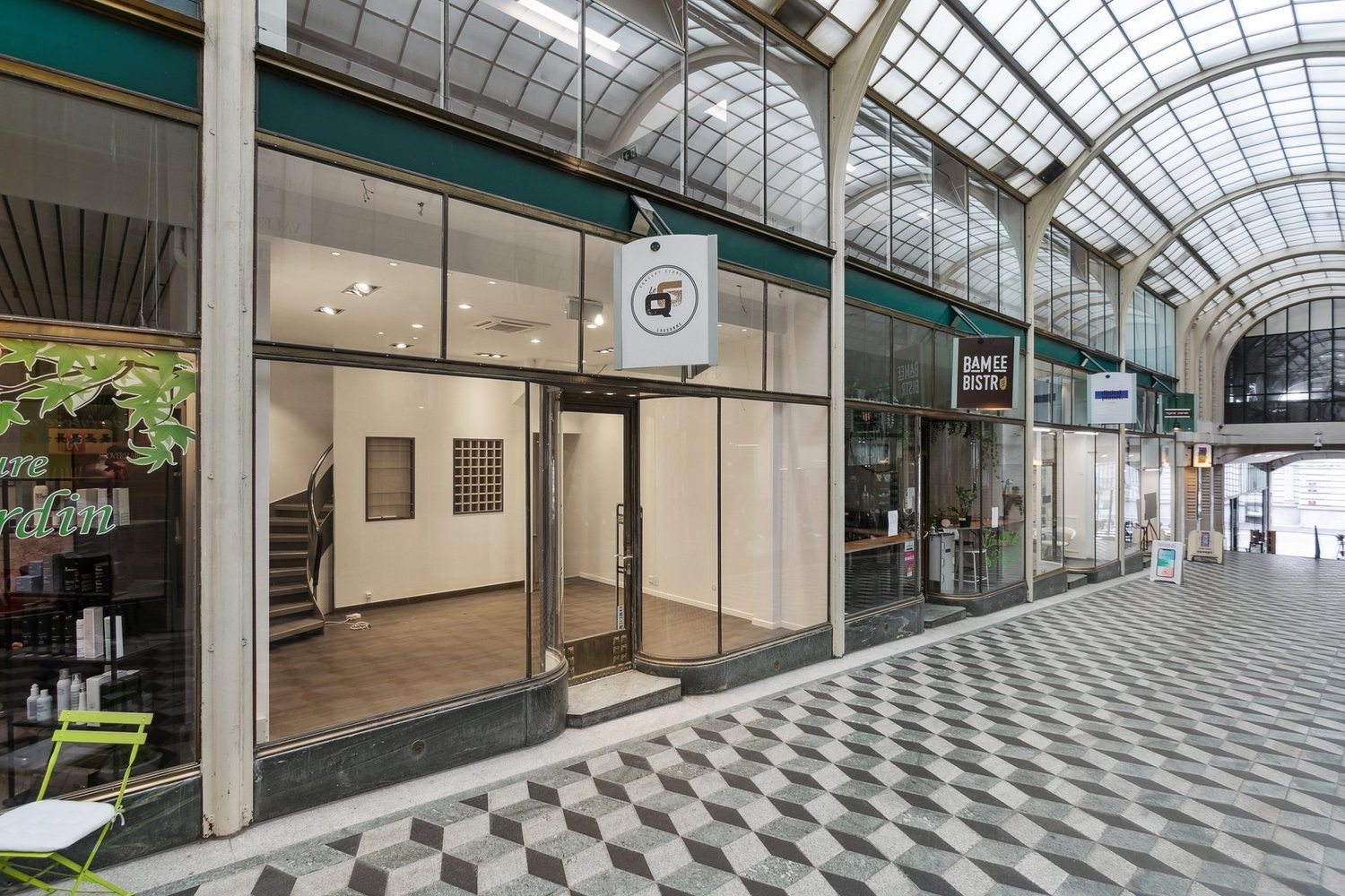 165m² shop, Foto 1 von 9