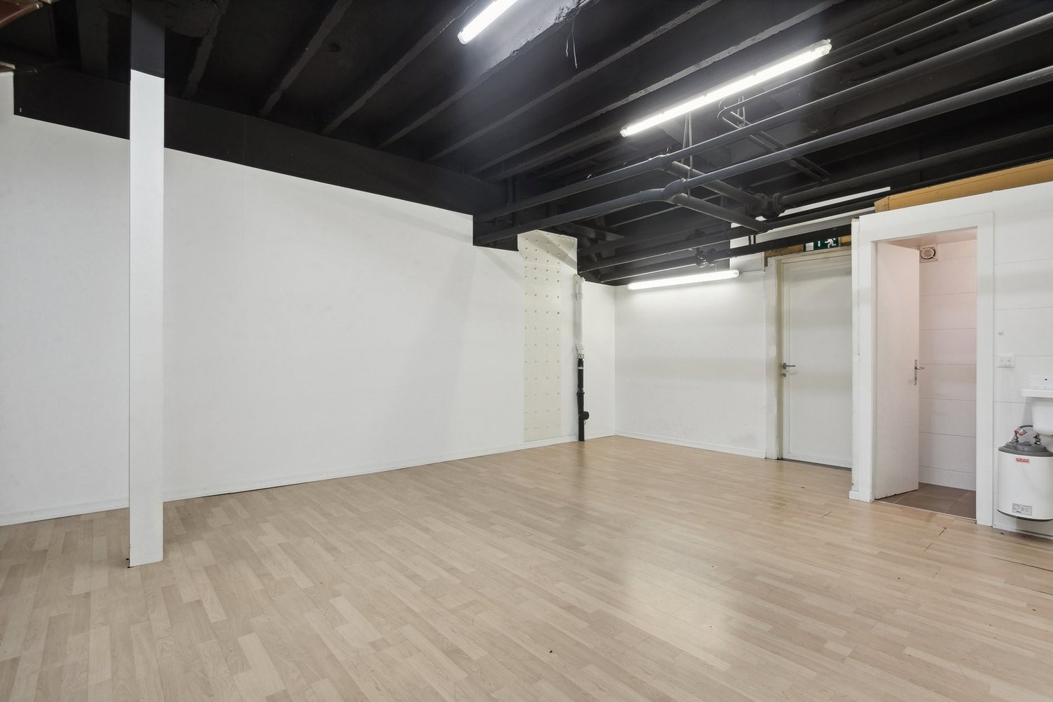 165m² shop, Foto 6 von 9