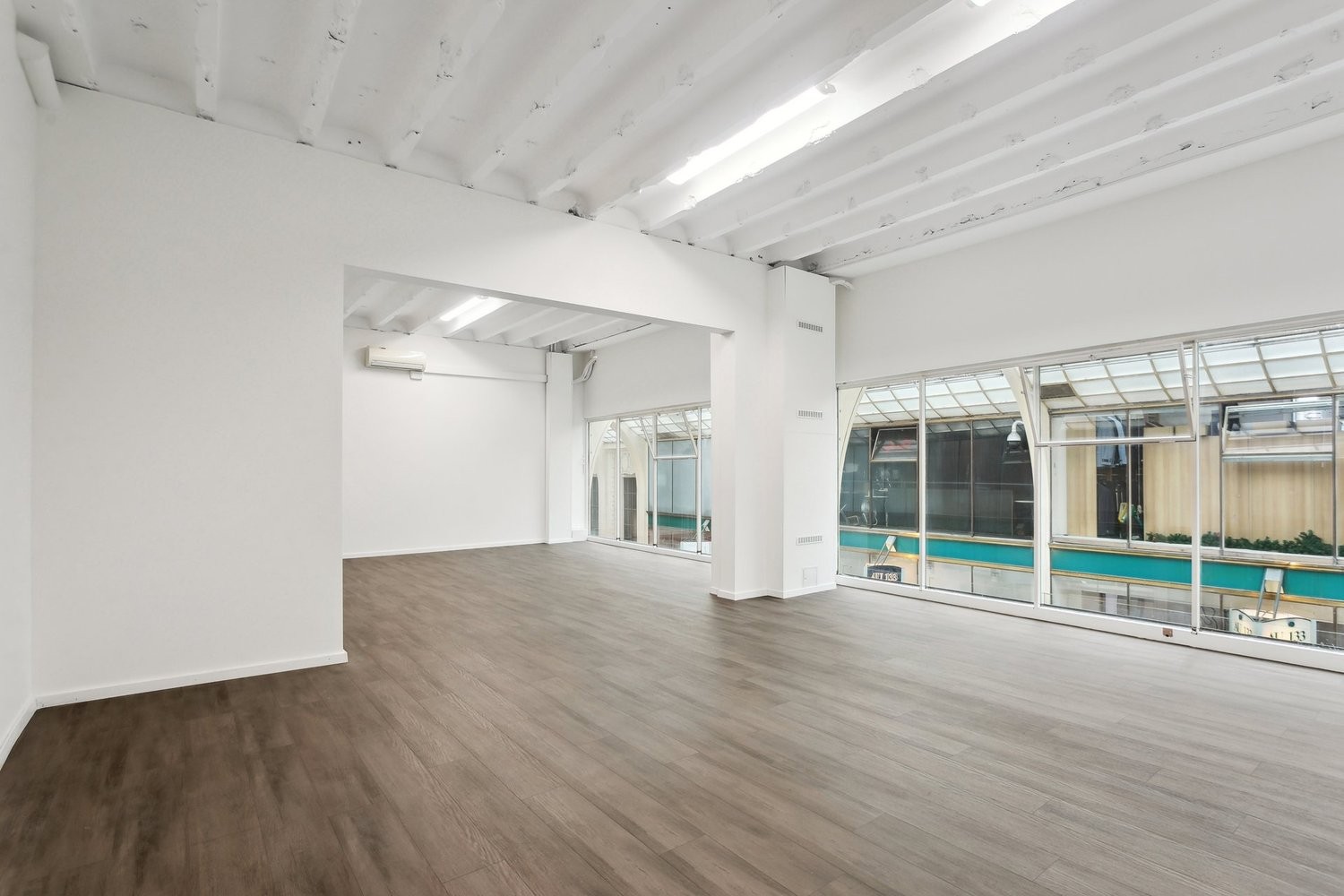 165m² shop, Foto 4 von 9