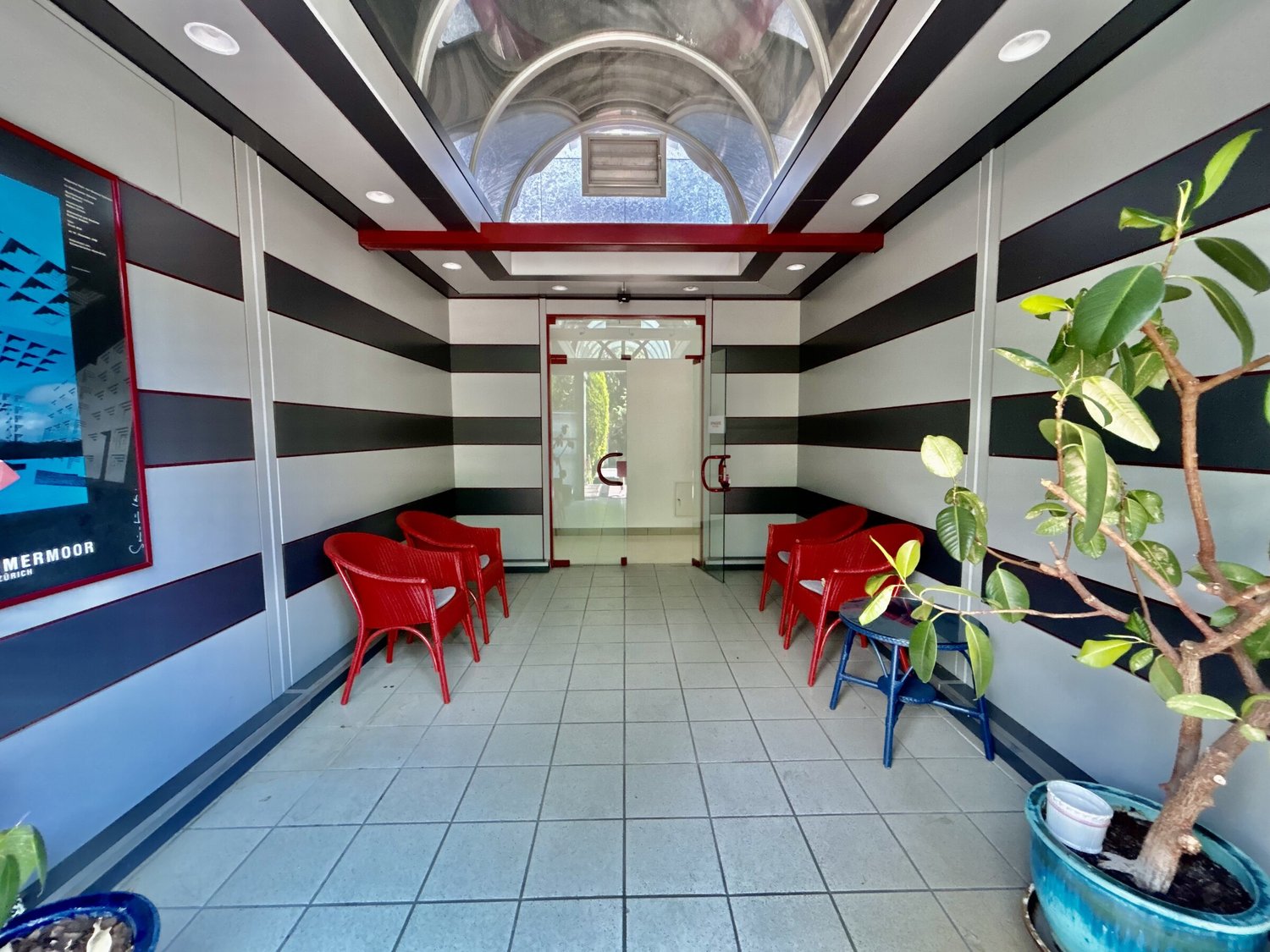 148m² bâtiment résidentiel / commercial, photo 7 sur 8
