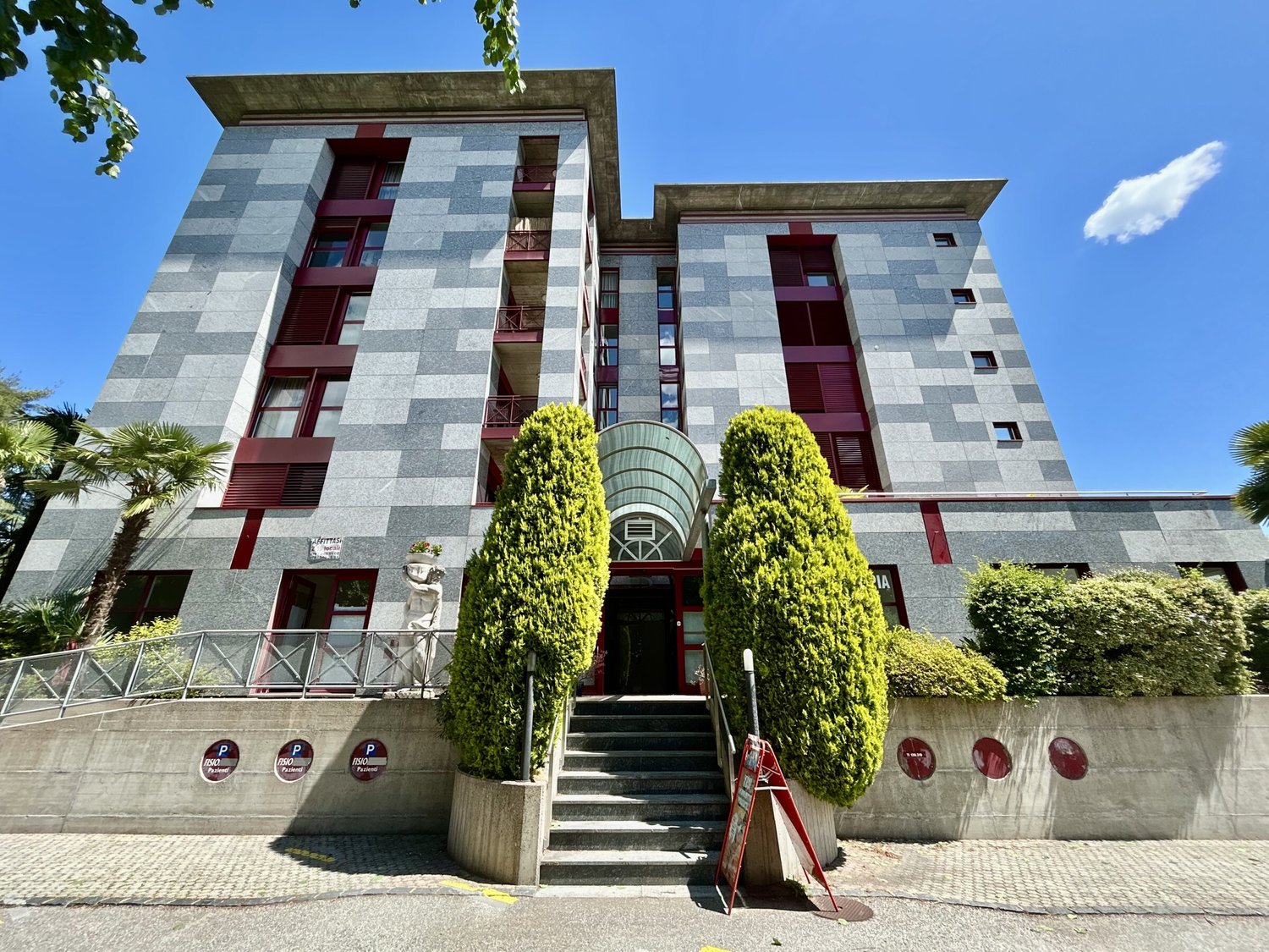 148m² bâtiment résidentiel / commercial, photo 8 sur 8