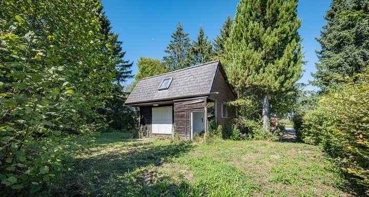 1190m² building land