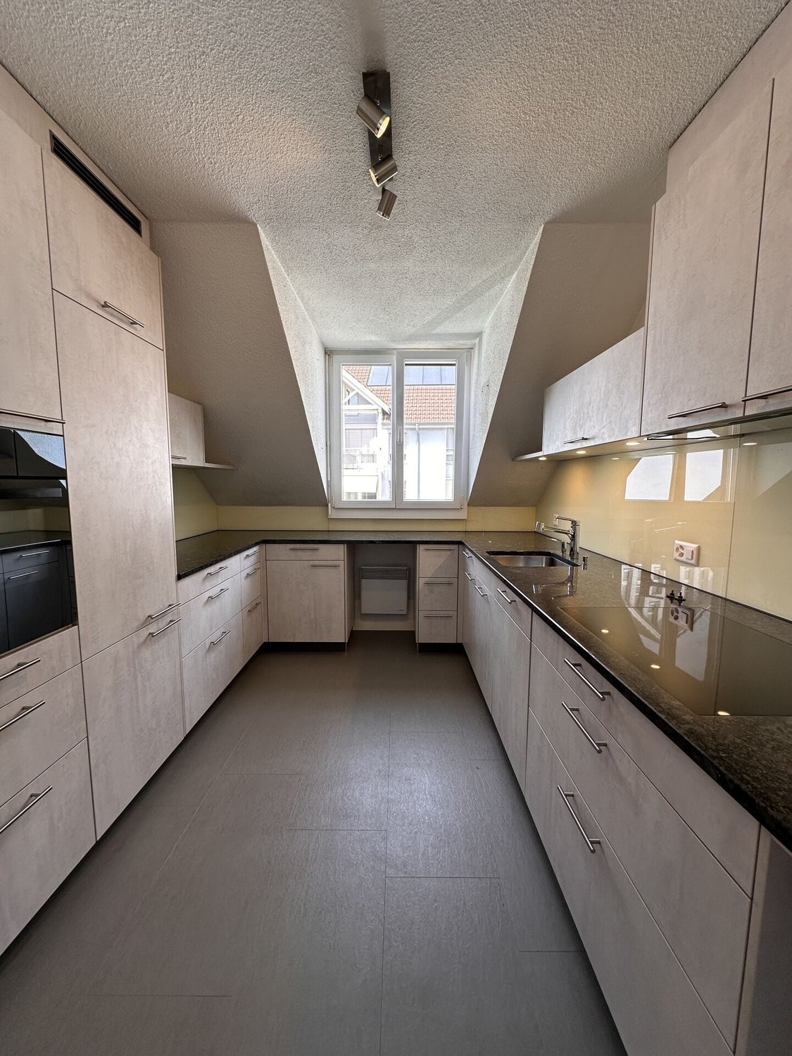 5 ½ rooms roof flat, Foto 8 von 10