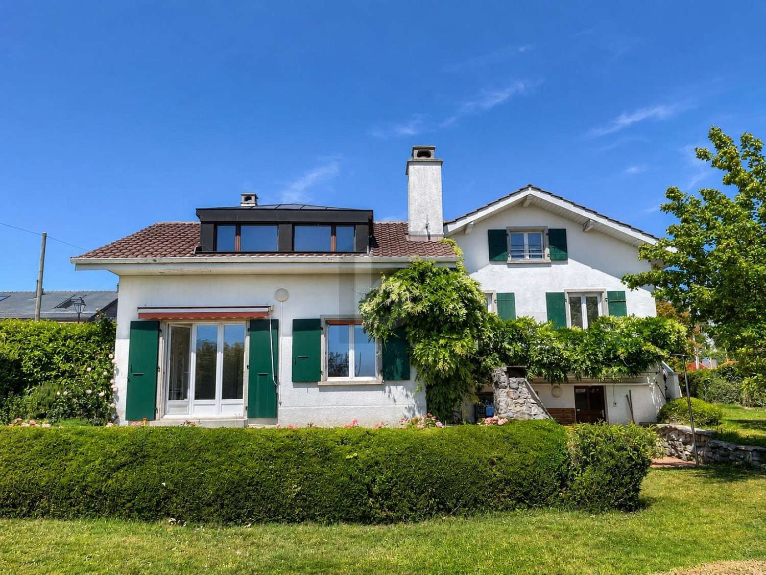7-Zimmer-Villa, Foto 1 von 4