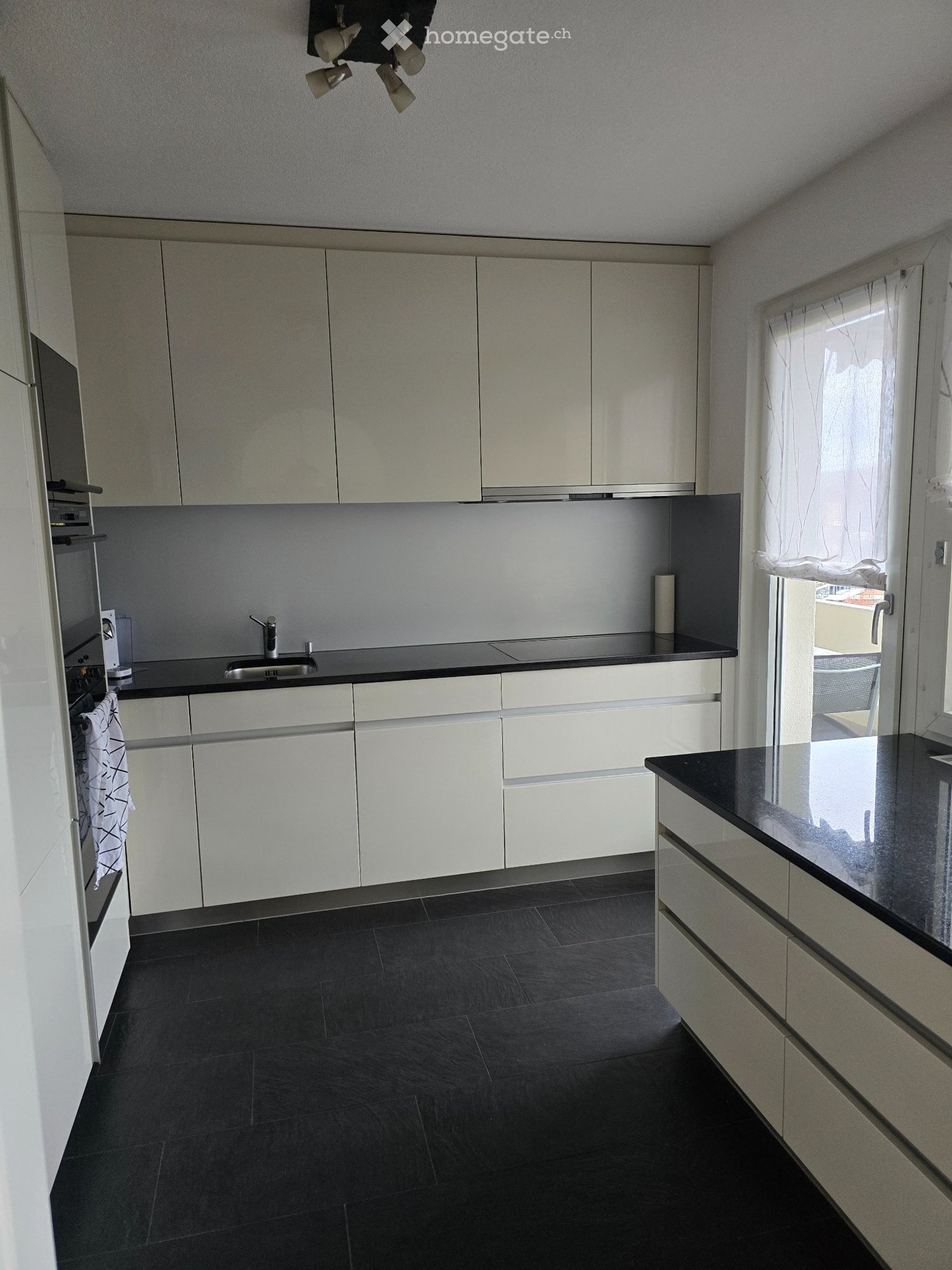 6 rooms apartment, Foto 2 von 5