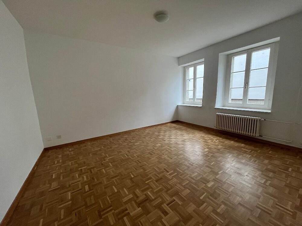 5 rooms apartment