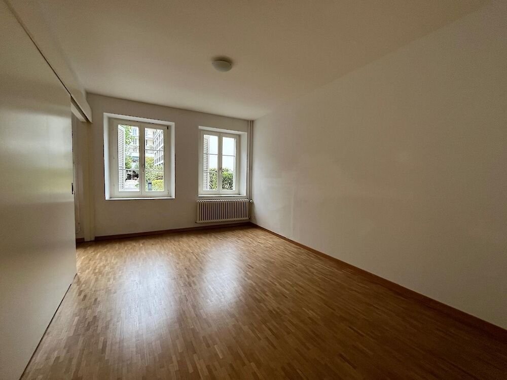 5 rooms apartment