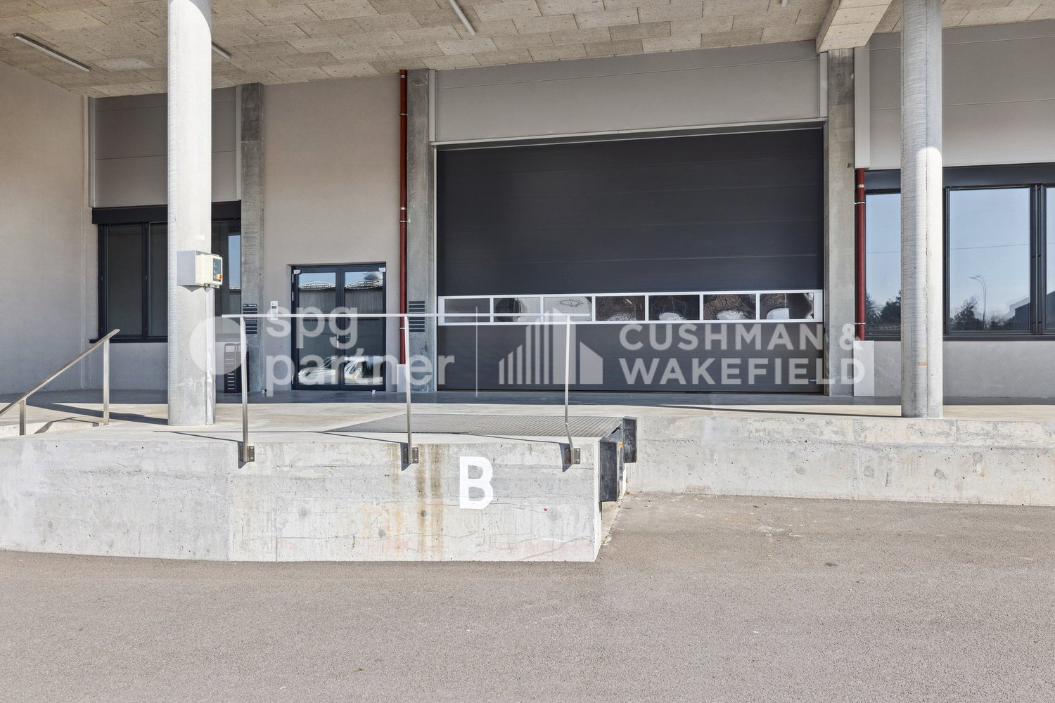 650m² commercial