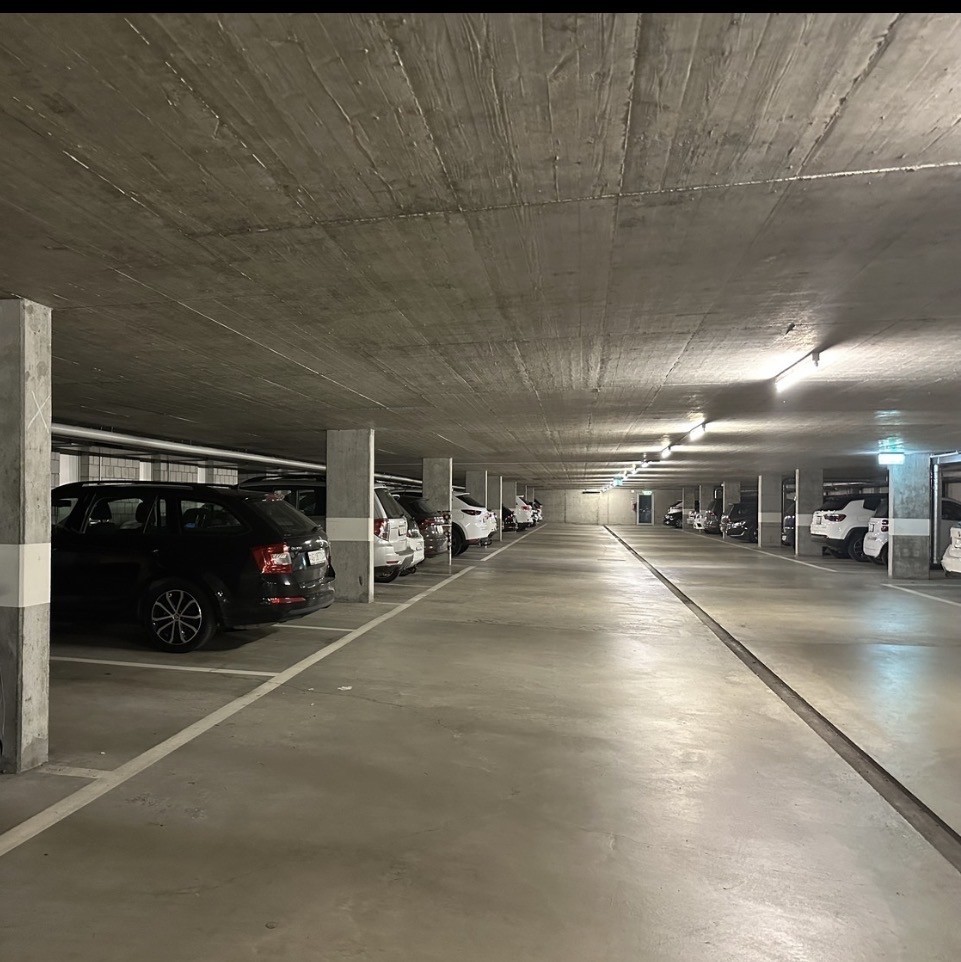 Parkplatz verfügbar zu monatlichen Kosten von 150 CHF.
Wenn Sie interessiert sind, können Sie kontaktieren .
Einzugstermin: ab sofort verfügbar .