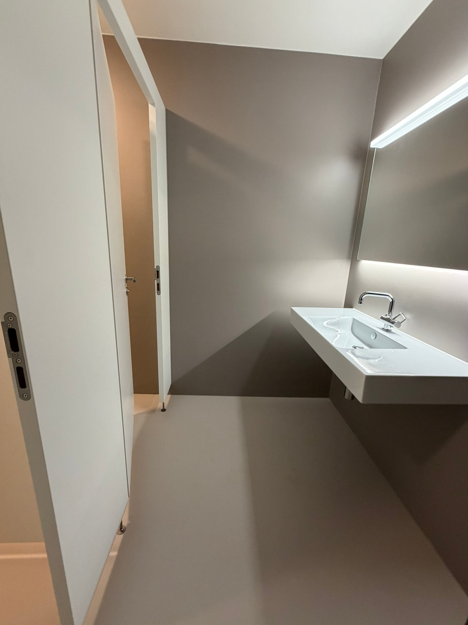 34m² office