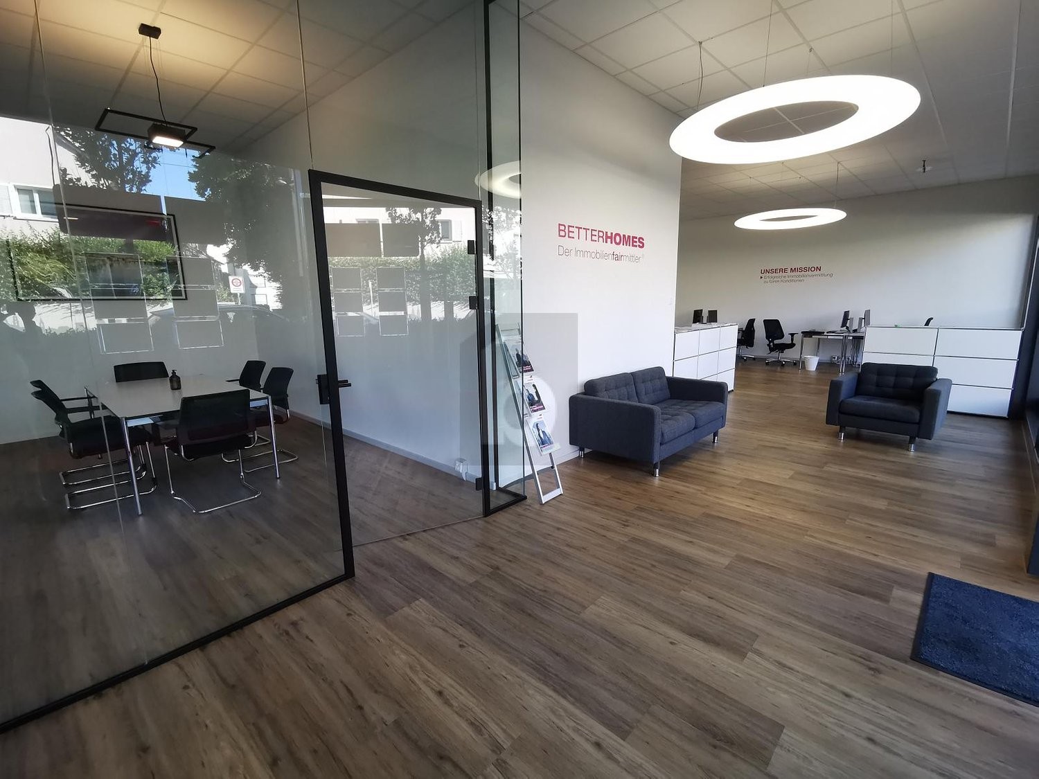 124m² office