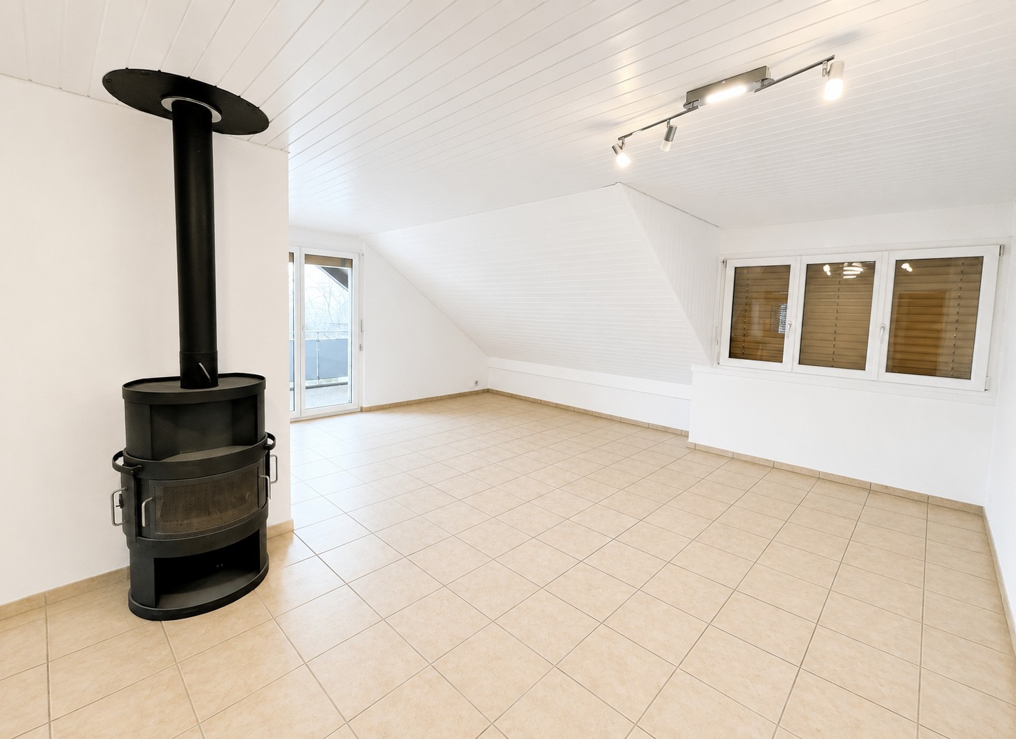 3 ½ rooms attic flat, Foto 4 von 10