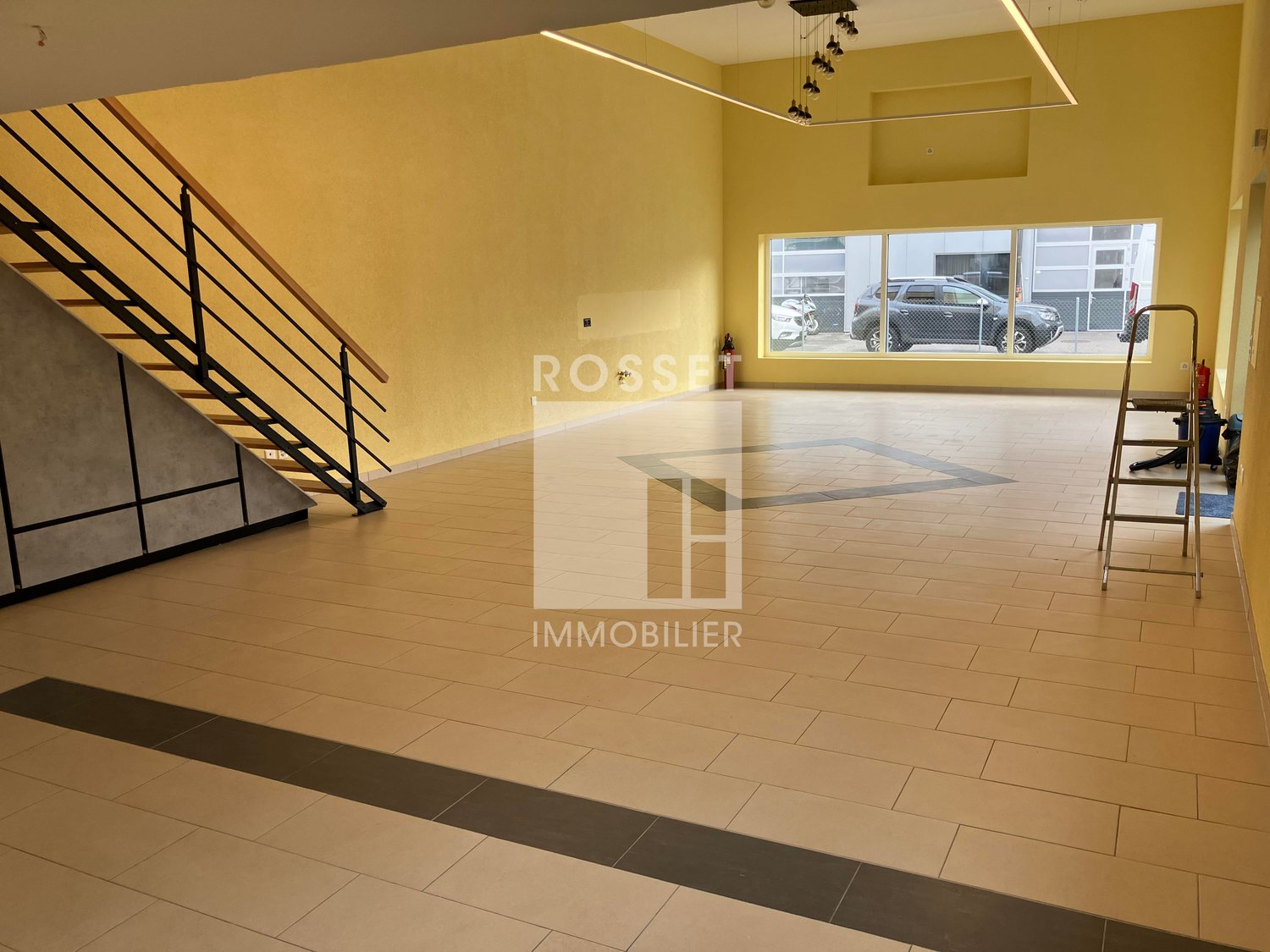 100m² Laden, Foto 1 von 5
