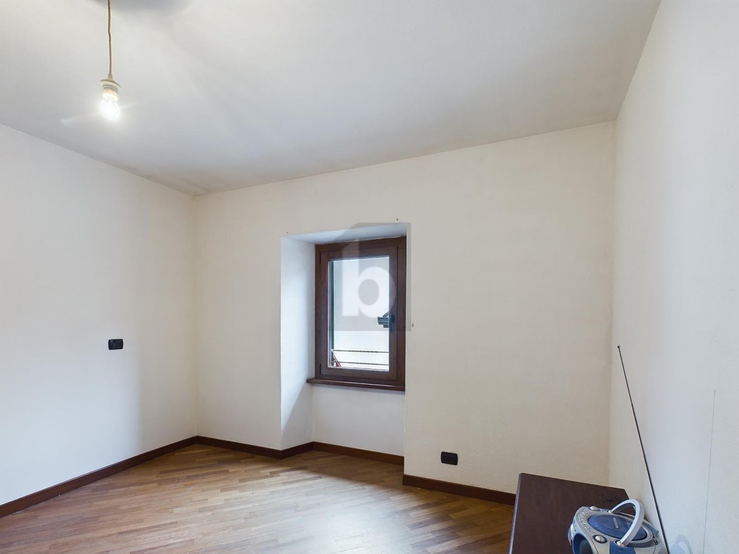 11 rooms multi family house
