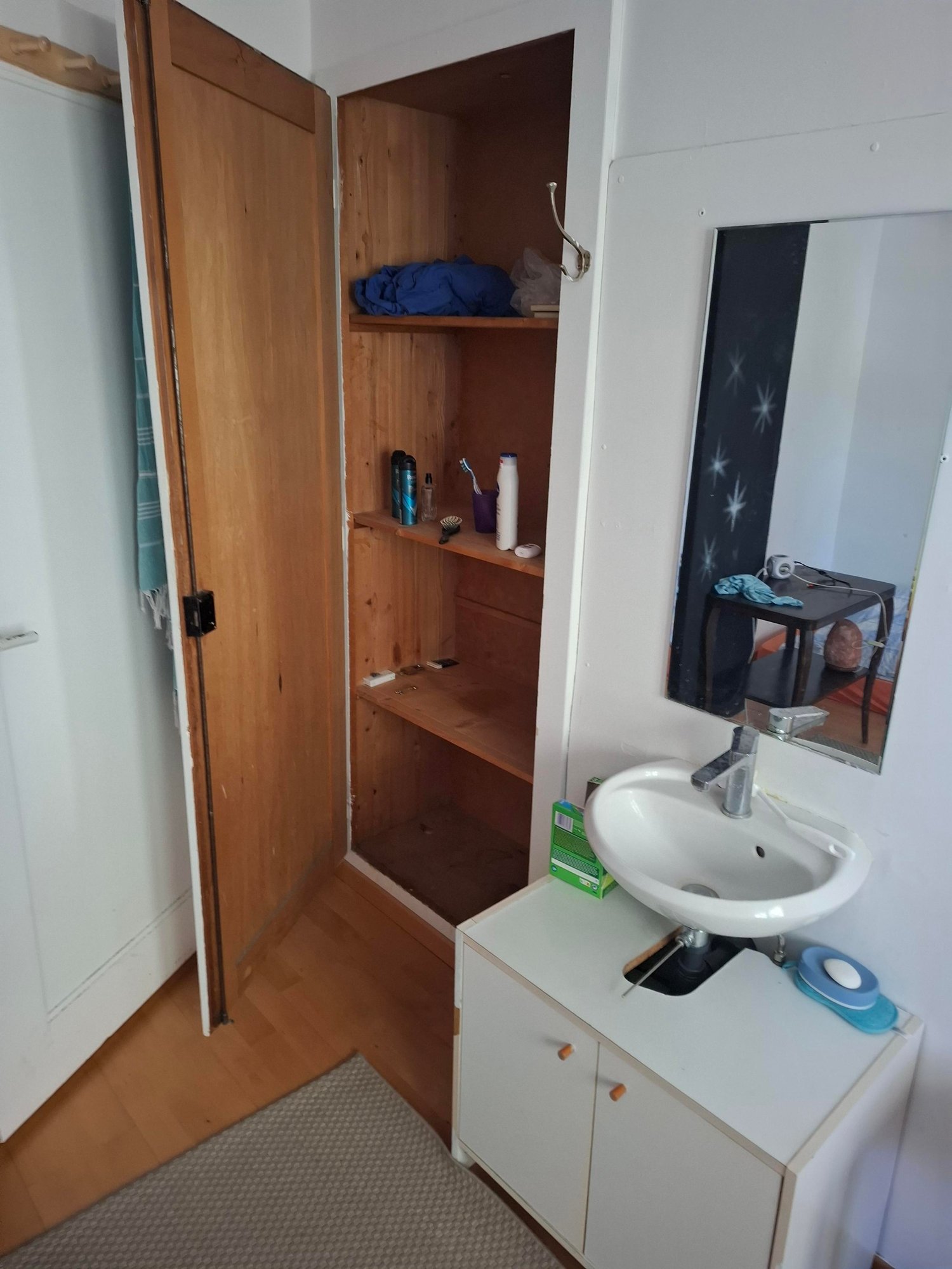 1 room roof flat, Foto 2 von 3