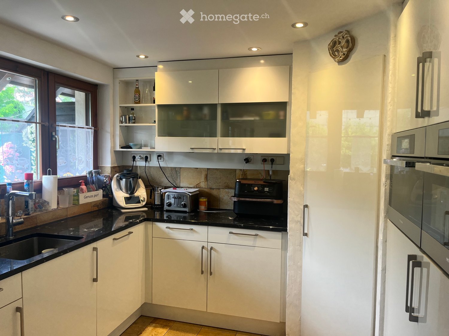 5 rooms apartment