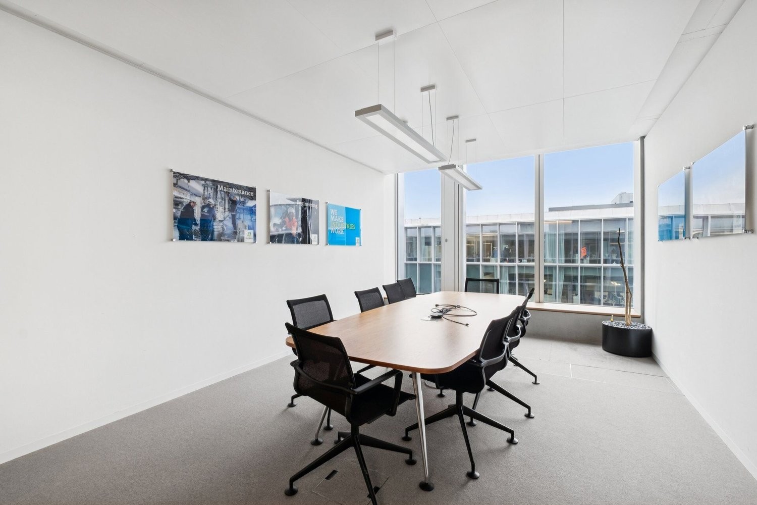 459m² office