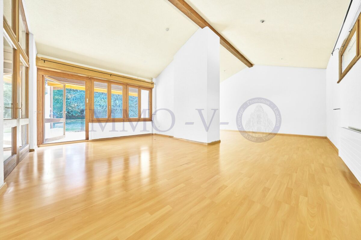 8 Zimmer Einfamilienhaus, Foto 4 von 10