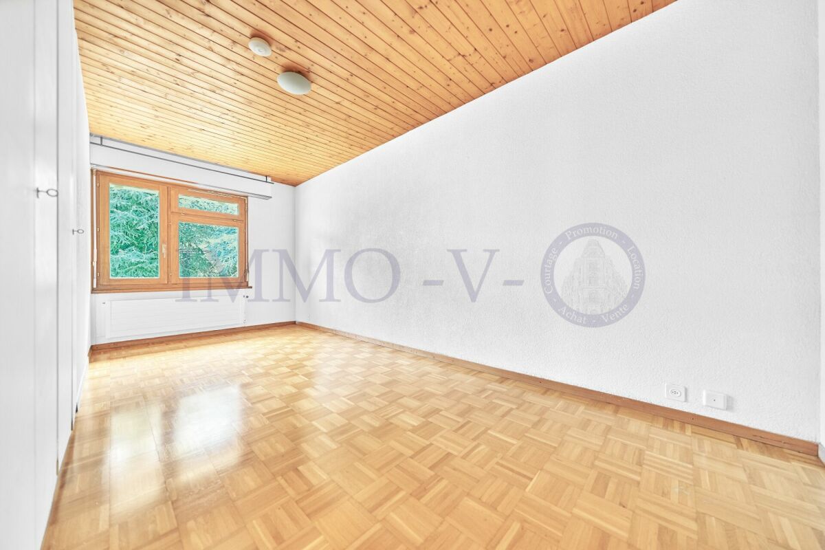 8 Zimmer Einfamilienhaus, Foto 8 von 10