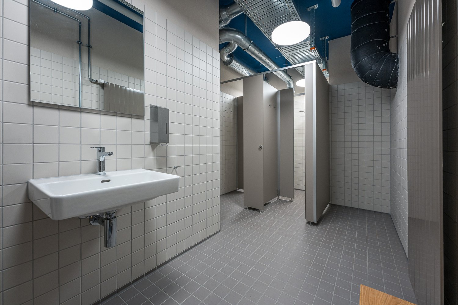 179m² office