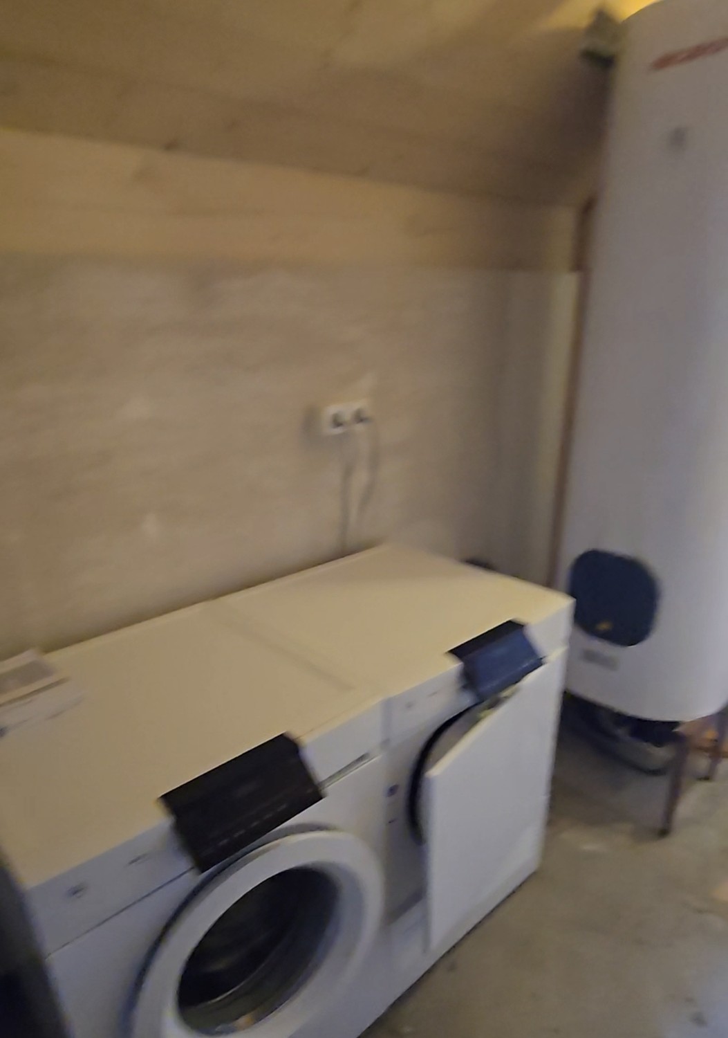 Chambre dans un appartement partagé