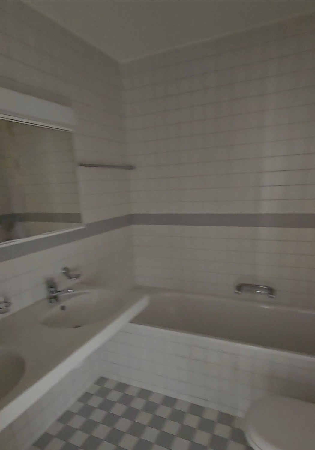 Chambre dans un appartement partagé
