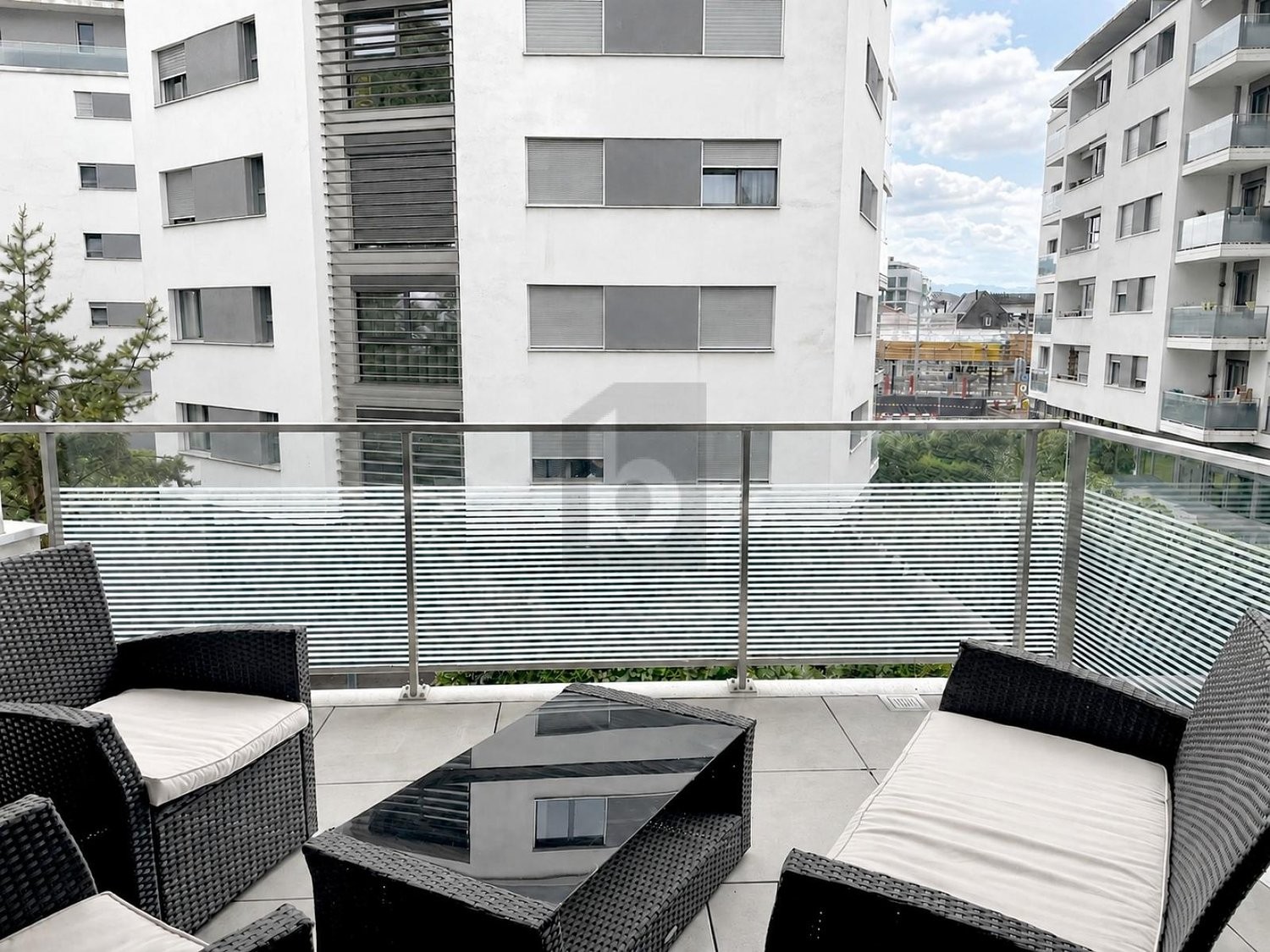 3 ½ Zimmer möblierte Wohnung