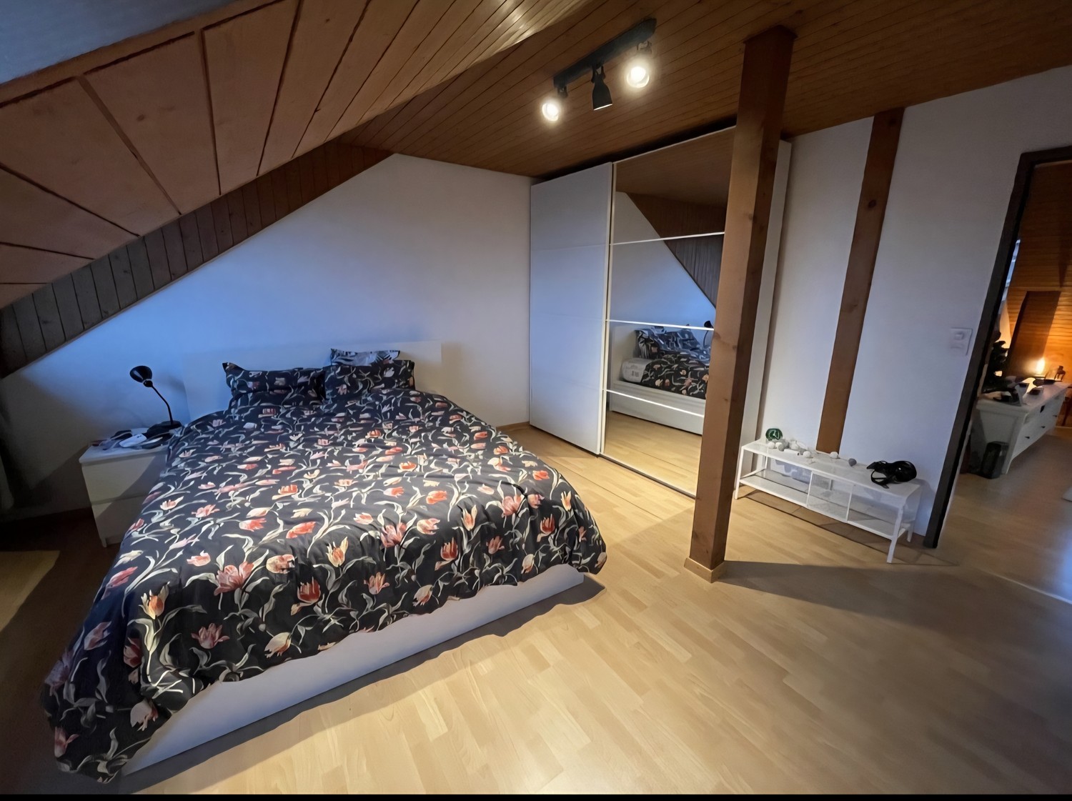 Zimmer in einer Wohngemeinschaft, Foto 1 von 4