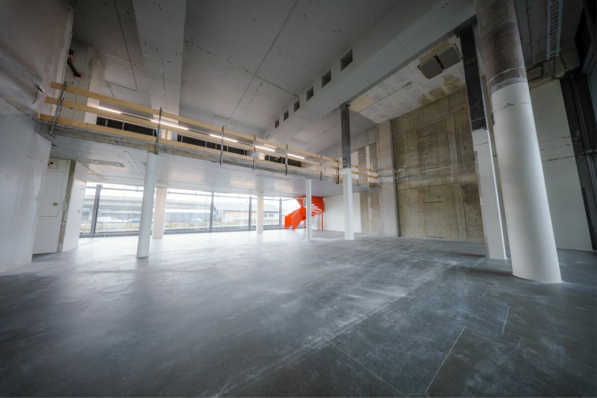 409m² commercial, foto 1 di 7