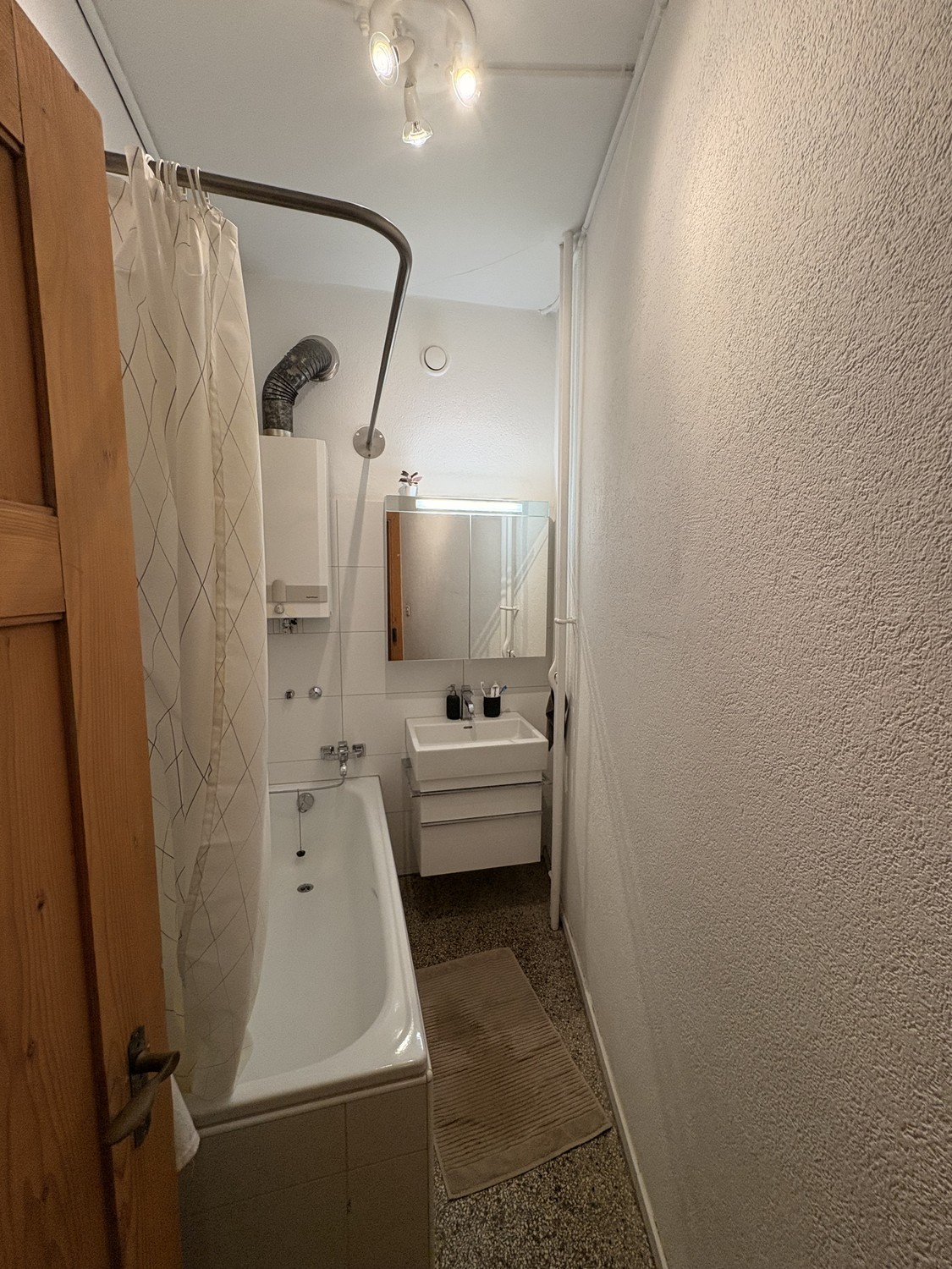 Zimmer in einer Wohngemeinschaft, Foto 3 von 3