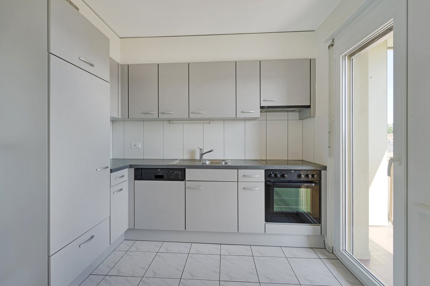 3 rooms apartment (3)