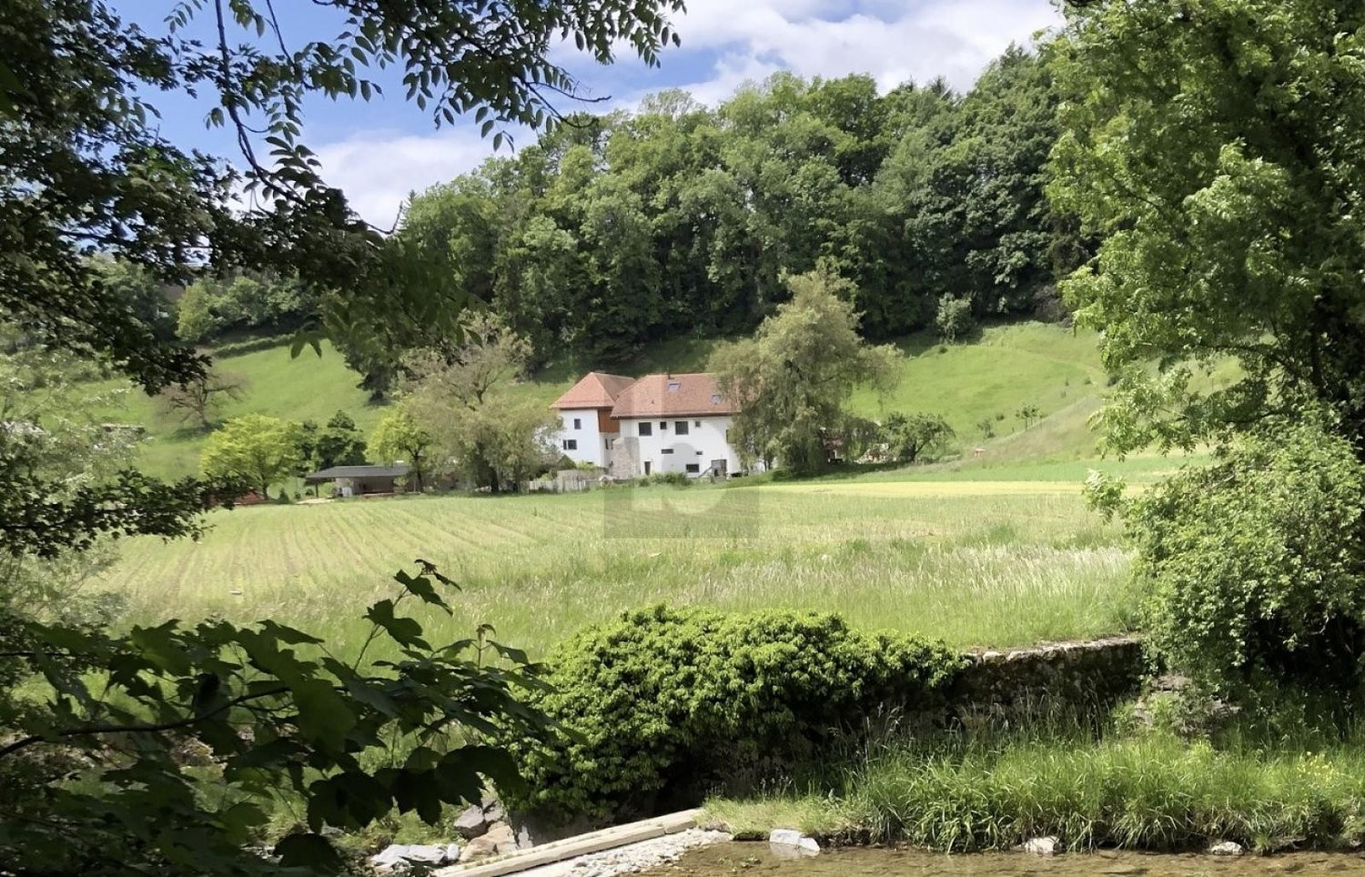 7 ½ Zimmer Einfamilienhaus, Foto 2 von 4